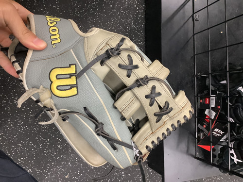 Vist Large View of Product Image Which is Used Wilson A2000 BB/SB Glove RH Throw Grey 12"