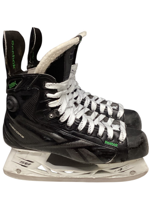 Vist Large View of Product Image Which is Used True TF9 Junior Hockey Skate Junior 02.5
