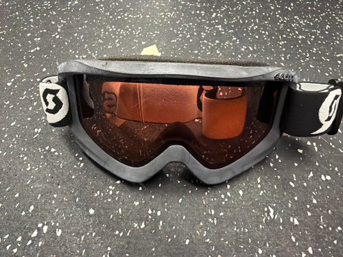 Vist Large View of Product Image Which is Used Scott Snow Goggles Youth Black