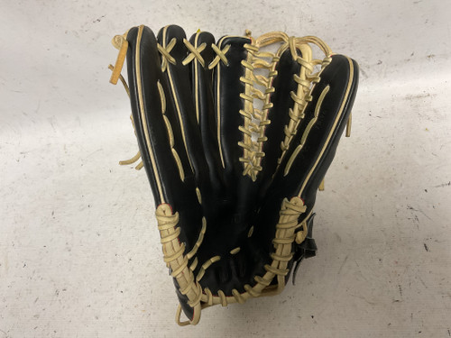 Vist Large View of Product Image Which is Used Wilson A2000 OT6 Baseball Glove LH Throw Black And Natural 12 3/4"