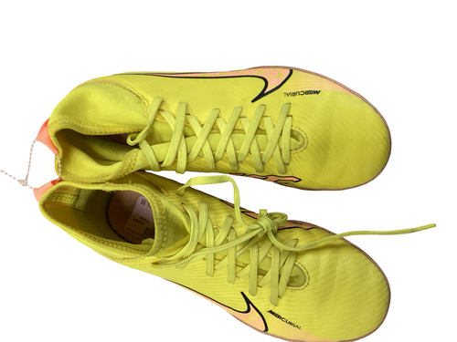 Vist Large View of Product Image Which is Used Nike Soccer Indoor Shoes Yellow Junior 03.5