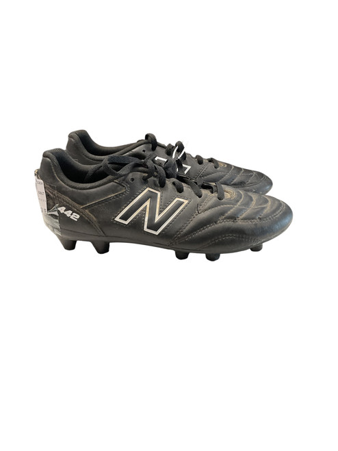 Vist Large View of Product Image Which is Used New Balance 442 SZ 2.5 Soccer Cleats Black Junior 03
