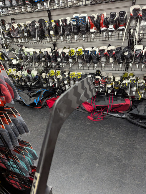 Vist Large View of Product Image Which is Used CCM JETSPEED FT8 PRO Junior One Piece Left 50 Flex