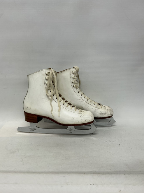 Vist Large View of Product Image Which is Used Riedell 320 WomensFigure Skate White Senior 5.5