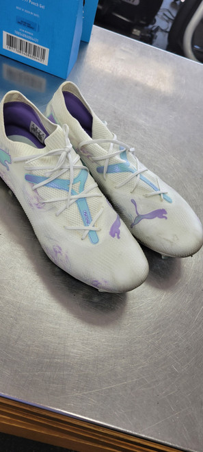 Vist Large View of Product Image Which is Used Puma Soccer Cleats Purple Senior 6.5