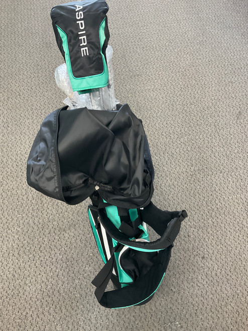 Vist Large View of Product Image Which is New Aqua 7-8 yr old SET