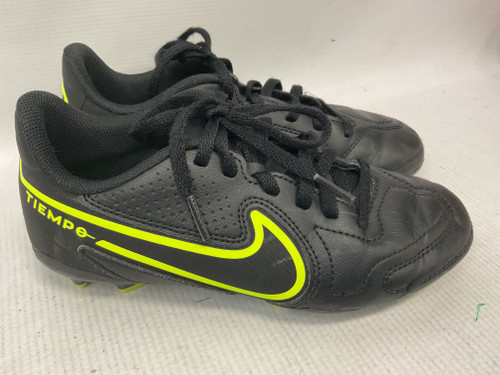 Vist Large View of Product Image Which is Used Nike Soccer Cleats Black And Optic Yellow Junior 02