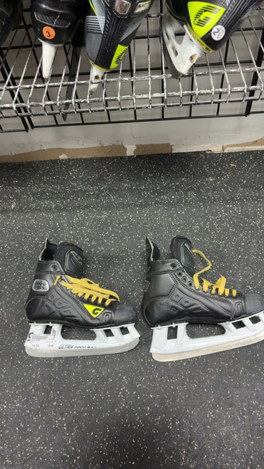 Vist Large View of Product Image Which is Used Graf G5000 Intermediate Hockey Skate Intermediate 6.0