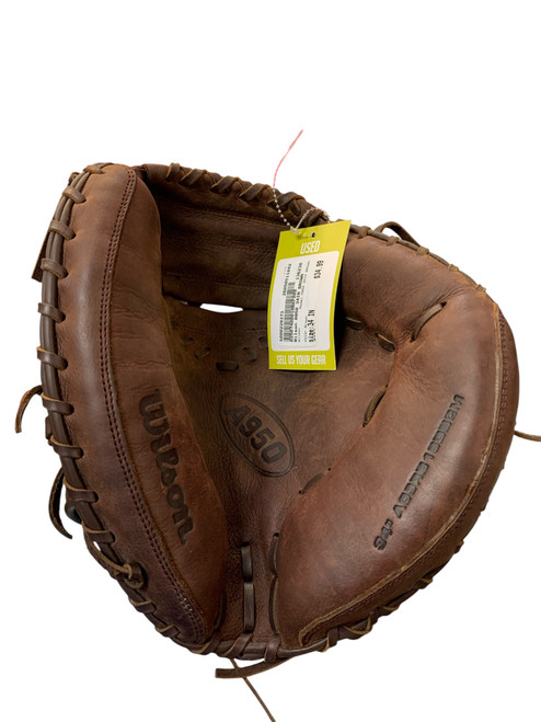 Vist Large View of Product Image Which is Used Wilson A950 34IN BROWN BB/SB Catchers RH Throw Brown 34"