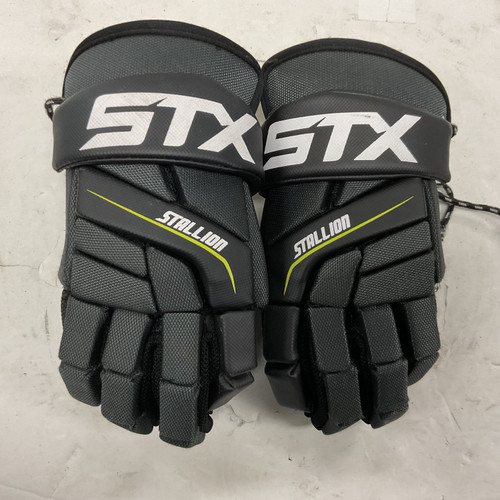 Vist Large View of Product Image Which is Used STX STALLION 200 Lacrosse Gloves Junior Black SM