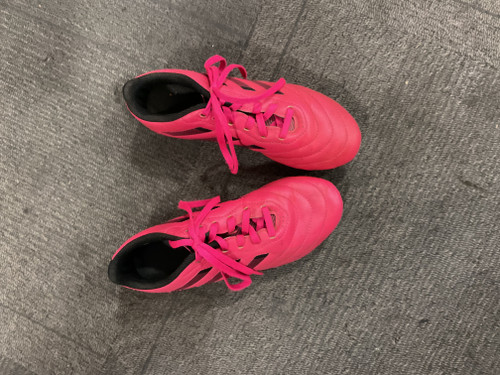Vist Large View of Product Image Which is Used Adidas Soccer Cleats Pink Junior 03