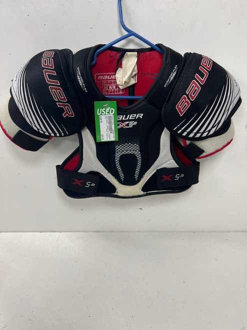 Vist Large View of Product Image Which is Used Bauer VAPOR X5.0 Junior Shoulder Pads MD