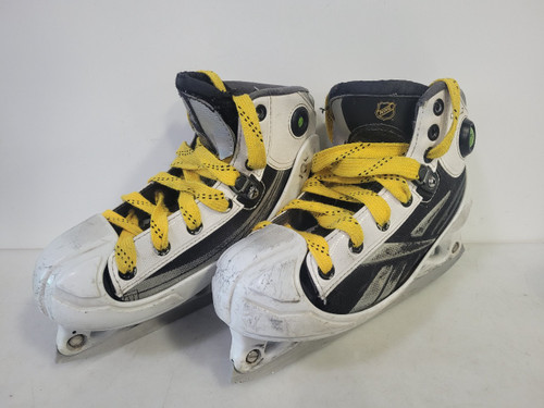 Vist Large View of Product Image Which is Used Reebok GOLD PUMP Junior Goalie Skate Junior 03