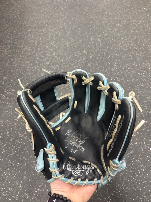 Vist Large View of Product Image Which is Used Rawlings PRO204-2BCB HEART OF THE HIDE Glove RH Throw Carolina Blue 11 1/2"
