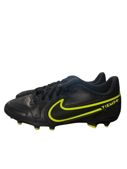 Vist Large View of Product Image Which is Used Nike TIEMPO Soccer Cleats Black Junior 04