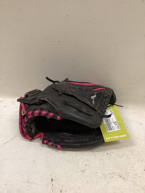 Vist Large View of Product Image Which is Used Mizuno GPP 1105F1 RH Throw Fastpitch Gloves Black And Pink 11"