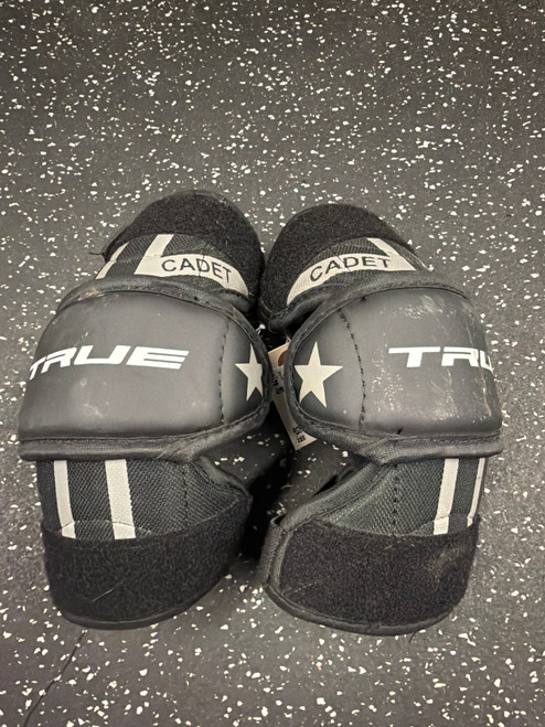 Vist Large View of Product Image Which is Used True CADET ARM GUARD Lacrosse Arm Pads/Guards Black MD