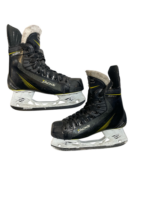 Vist Large View of Product Image Which is Used CCM TACKS 3052 Senior Hockey Skate Senior 6