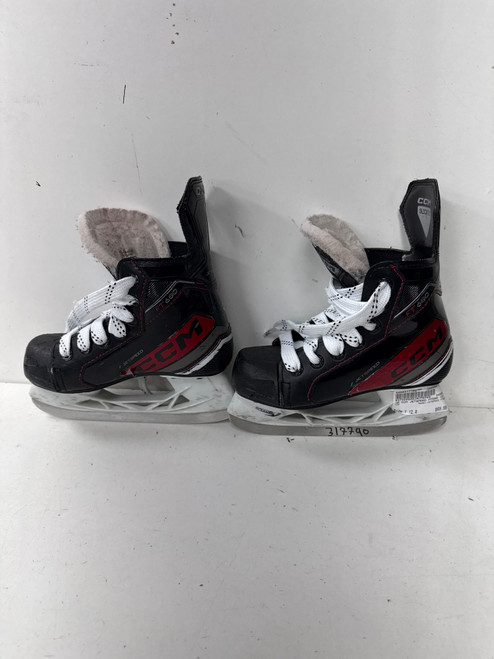 Vist Large View of Product Image Which is Used CCM JETSPEED FT680 Youth Hockey Skate Youth 12.0