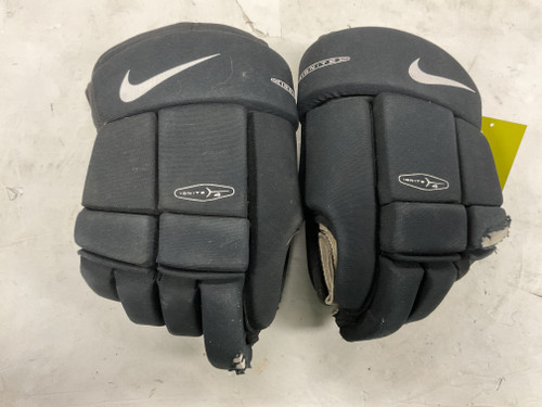Vist Large View of Product Image Which is Used Nike IGNITE 4 Senior Gloves Black 15"