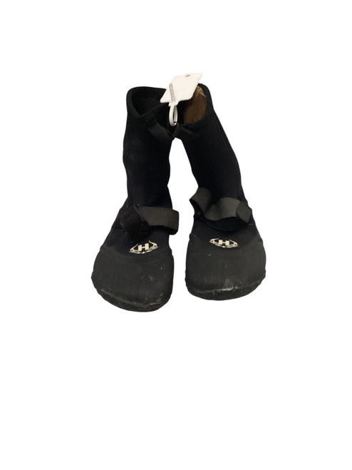 Vist Large View of Product Image Which is Used Hotline Junior Footwear Black Junior 06