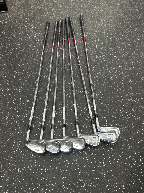 Vist Large View of Product Image Which is Used Srixon Z 765 Mens Iron Set RH 4I-PW