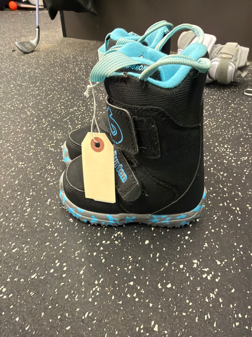 Vist Large View of Product Image Which is Used Burton MINI GROM Boys Snowboard Boots Black Youth 07.0