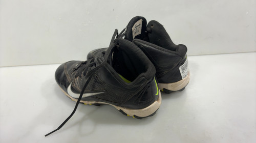 Vist Large View of Product Image Which is Used Nike ALPHA SHARK BB/SB Cleats Black Junior 03
