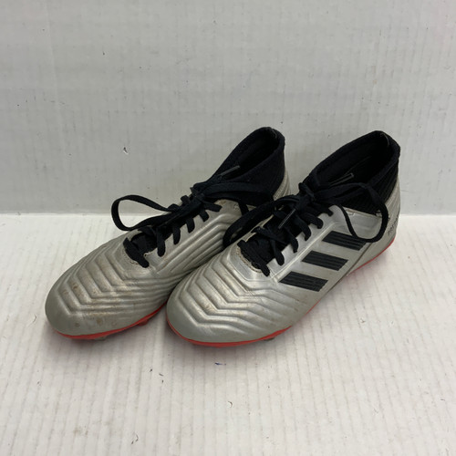 Vist Large View of Product Image Which is Used Adidas Soccer Cleats Grey Junior 04