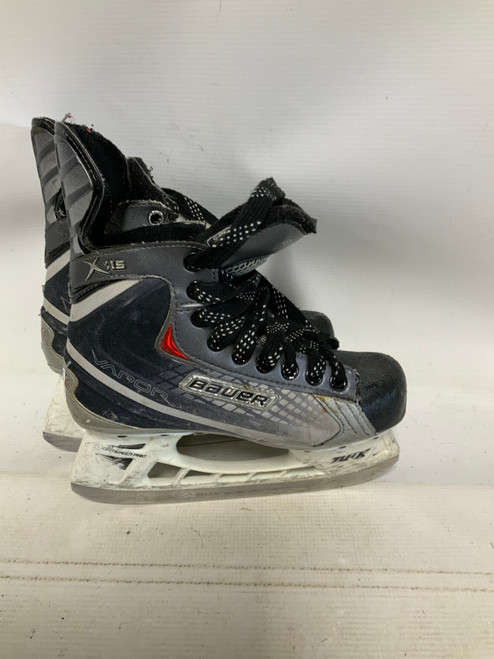 Vist Large View of Product Image Which is Used Bauer VAPOR X15 Junior Hockey Skate Junior 02.5