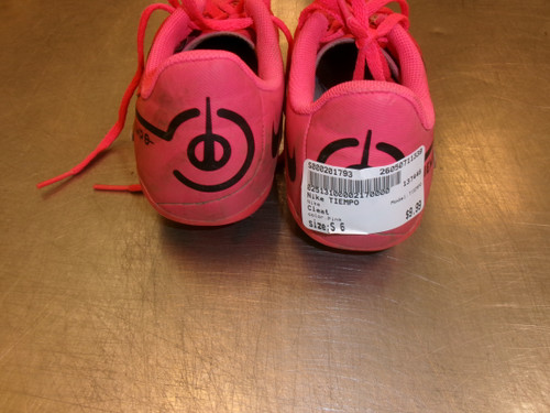 Vist Large View of Product Image Which is Used Nike TIEMPO Soccer Cleats Pink Senior 6