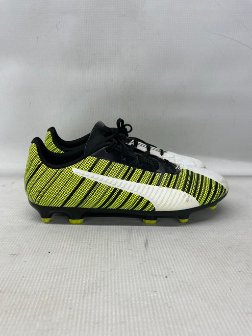 Vist Large View of Product Image Which is Used Puma ONE Soccer Cleats White And Optic Yellow Junior 04
