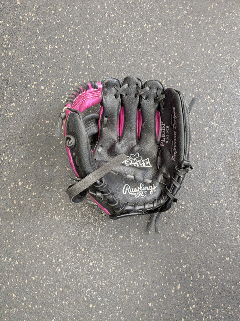 Vist Large View of Product Image Which is Used Rawlings GIRLS RULE BB/SB Glove T-ball Pink 9"
