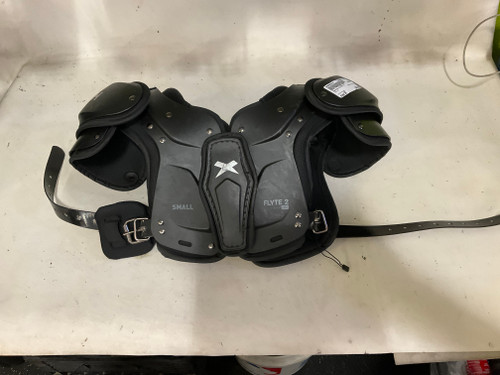 Vist Large View of Product Image Which is Used Xenith FLYTE 2 FB Shoulder Pads Black SM