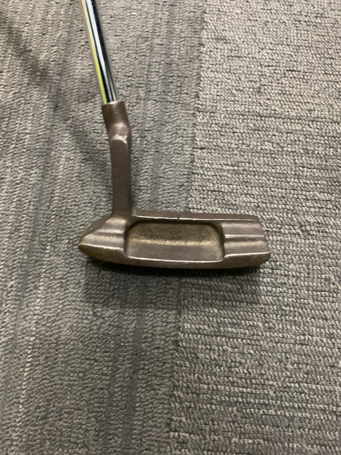 Vist Large View of Product Image Which is Used Tour Model 1514 Mens Putter RH