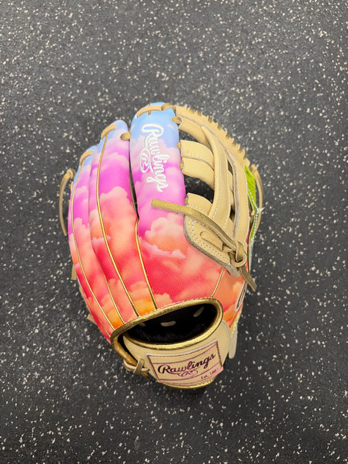 Vist Large View of Product Image Which is Used Rawlings HEART OF THE HIDE PROSR32C NWT BB/SB Glove RH Throw Tan 12"
