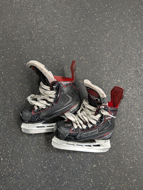 Vist Large View of Product Image Which is Used Bauer X2.7 Youth Hockey Skate Youth 10.0