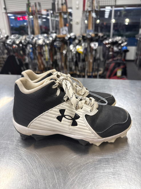Vist Large View of Product Image Which is Used Under Armour LEADOFF MID BB/SB Cleats Black Junior 03.5