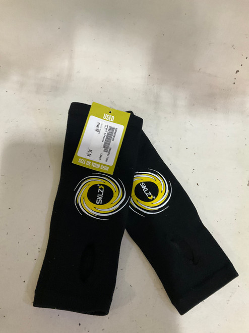 Vist Large View of Product Image Which is Used SKLZ Other VB Pads Black Senior
