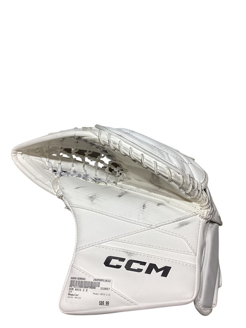 Vist Large View of Product Image Which is Used CCM AXIS 2.5 Junior Goalie Catcher White