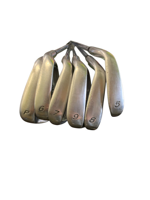 Vist Large View of Product Image Which is Used Taylormade R540 XD Mens Iron Set RH 5I-PW