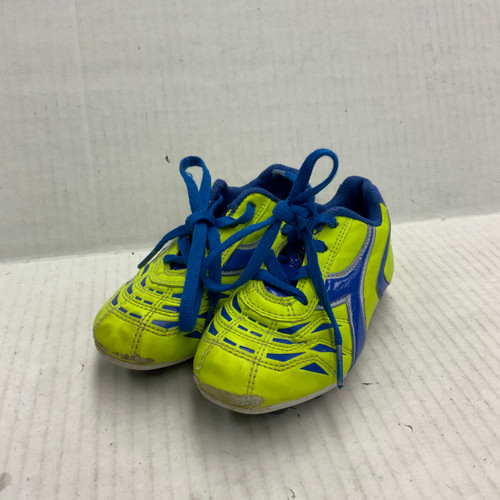 Vist Large View of Product Image Which is Used Diadora Soccer Cleats Yellow Youth 09.0