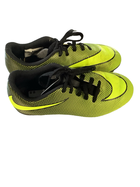 Vist Large View of Product Image Which is Used Nike Soccer Cleats Neon Green Junior 01.5