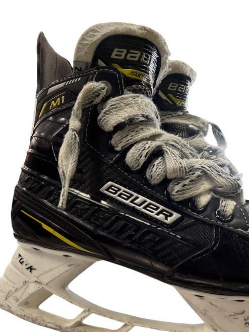Vist Large View of Product Image Which is Used Bauer M1 Junior Hockey Skate Junior 02.5