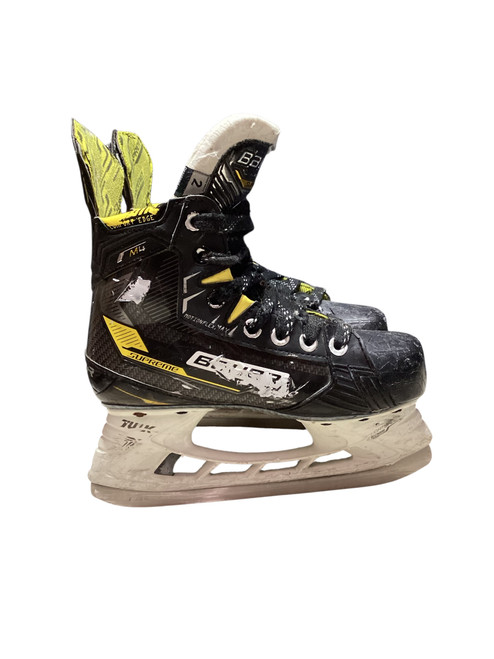 Vist Large View of Product Image Which is Used Bauer M4 Junior Hockey Skate Junior 02