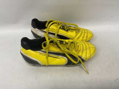 Vist Large View of Product Image Which is Used Puma Soccer Cleats Black And Yellow Junior 02