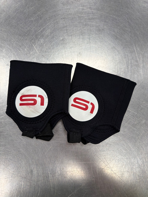 Vist Large View of Product Image Which is Used S1 SOCCER ANKLE GUARDS Soccer Shin Guards Youth Black MD