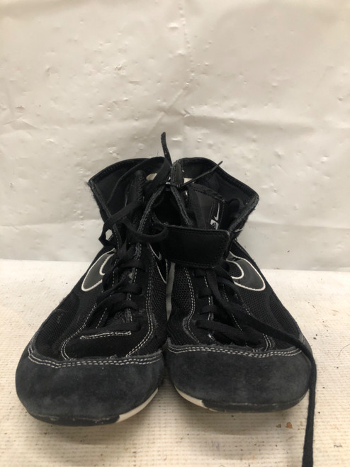 Vist Large View of Product Image Which is Used Nike Wrestling Shoes Black Youth 10.0