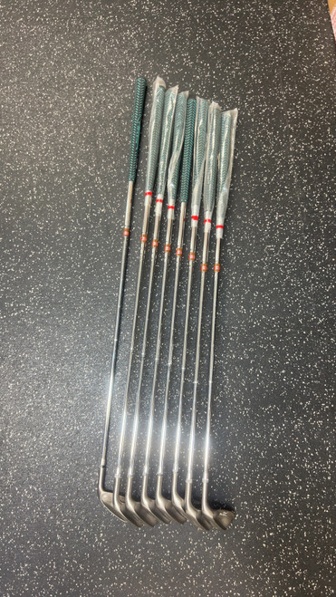 Vist Large View of Product Image Which is Used Titleist ACCU-FLO PLUS Mens Iron Set RH 3I-PW