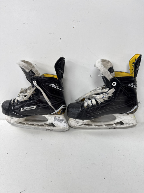 Vist Large View of Product Image Which is Used Bauer SUPREME S180 Junior Hockey Skate Junior 04